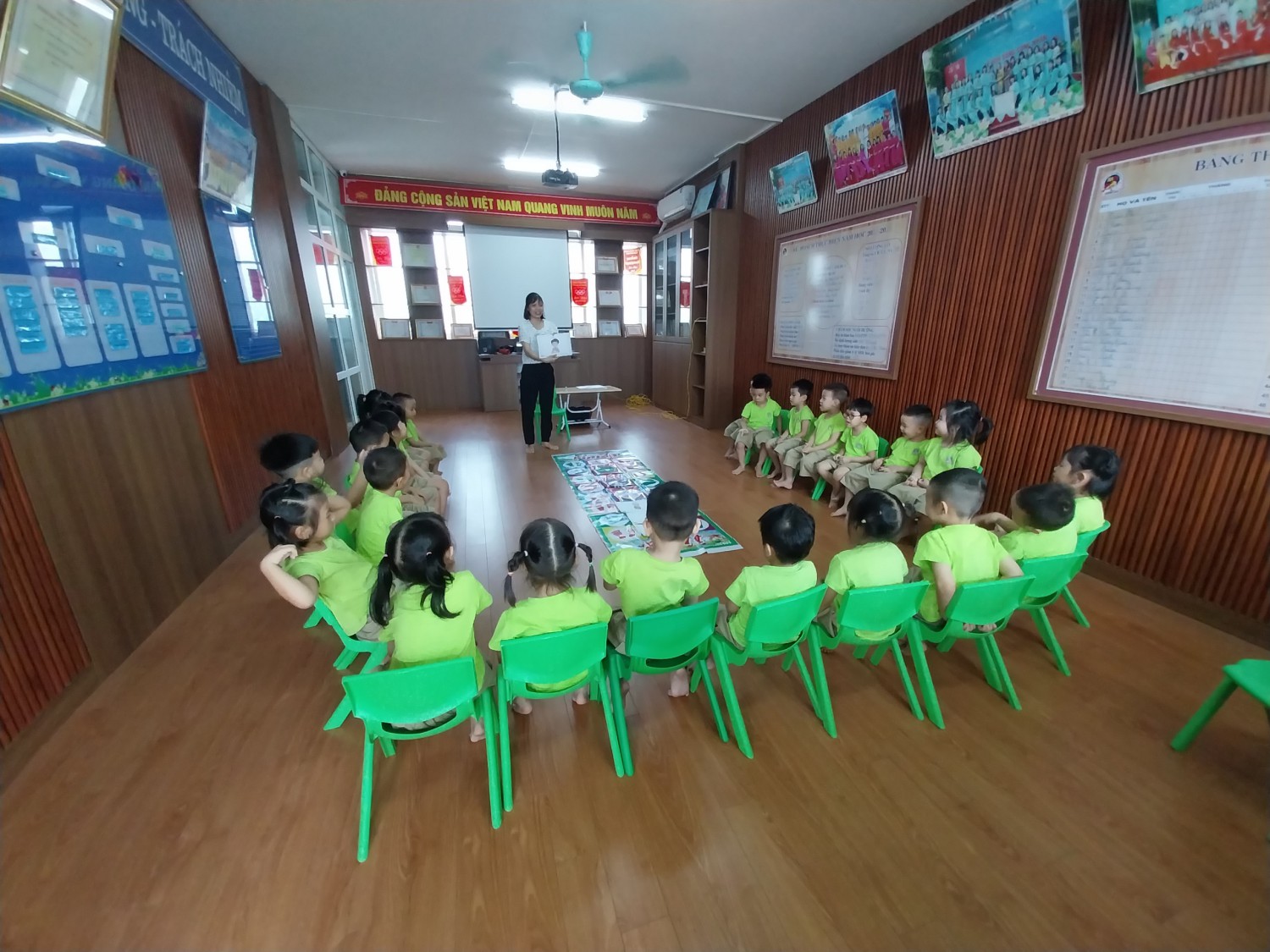 hoạt động ngoại khóa ở trường mầm non