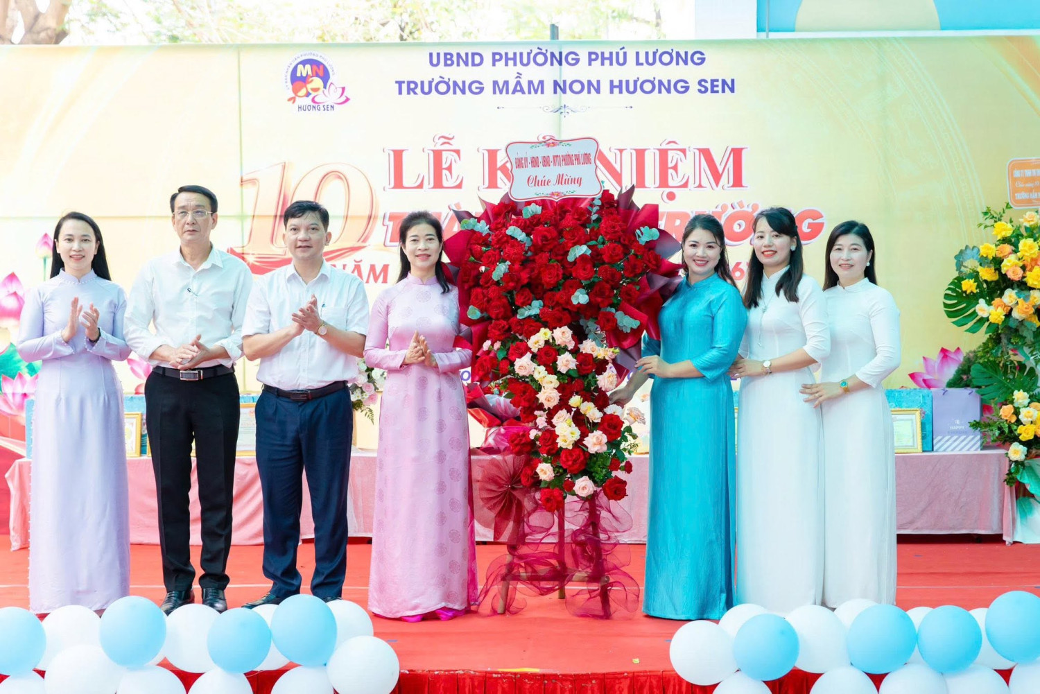 🌸 TRƯỜNG MẦM NON HƯƠNG SEN – 10 NĂM MỘT HÀNH TRÌNH YÊU THƯƠNG 🌸